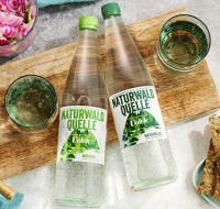 Volvic lanciert mit Naturwald Quelle ein regionales natrliches Mineralwasser in Glasmehrwegflaschen - Quelle: Burda Food Agency/Danone Waters Deutschland GmbH